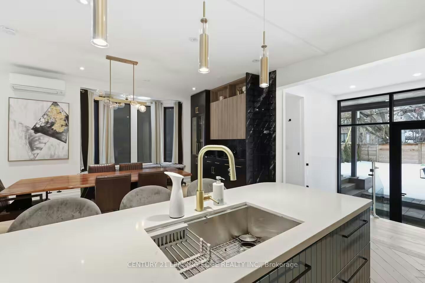 66 West Avenue, Toronto, ON, M4M 2L8 - 4
