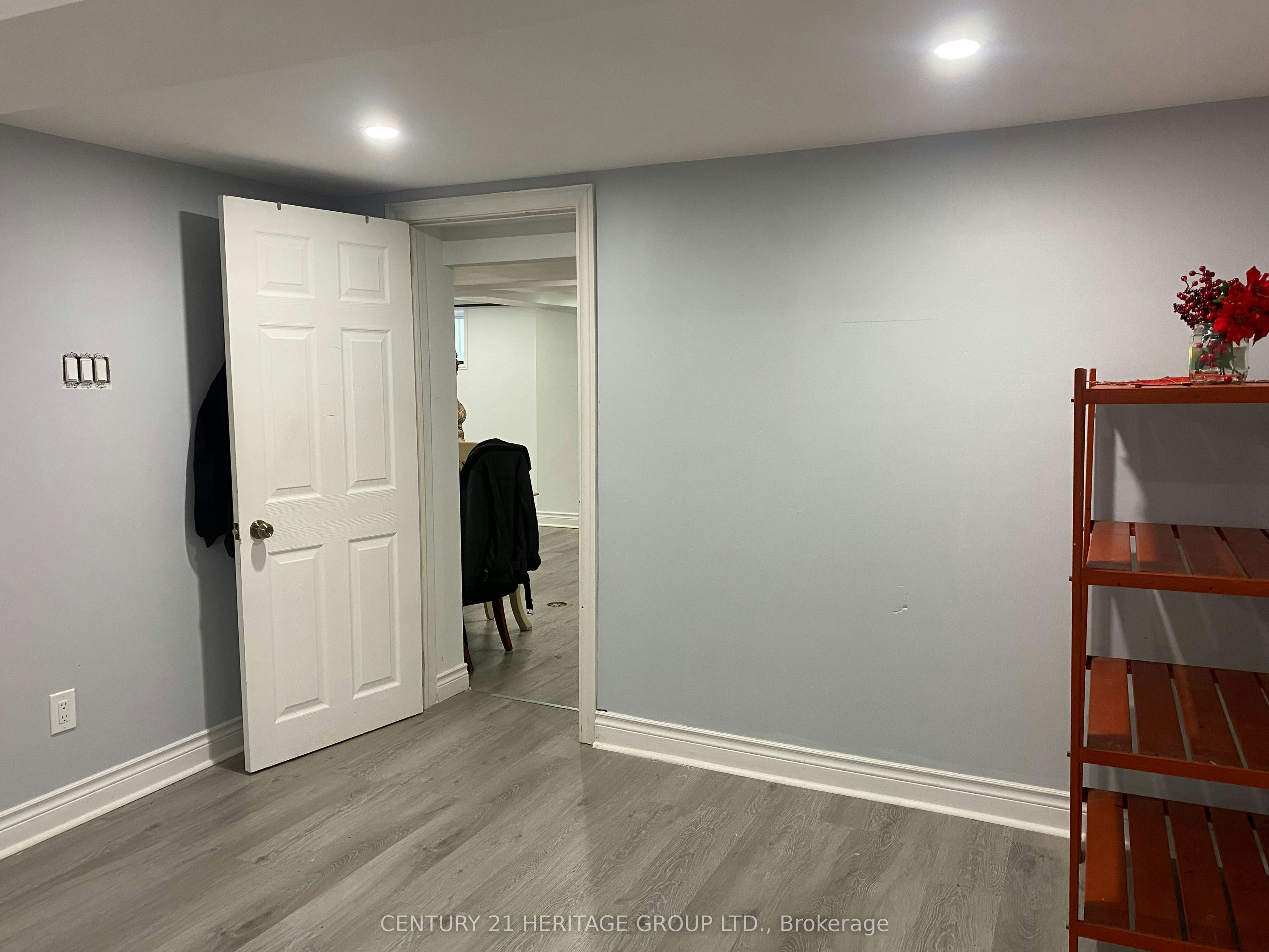 28 Shirley Crescent, Toronto, ON, M1M 1L1 - 10
