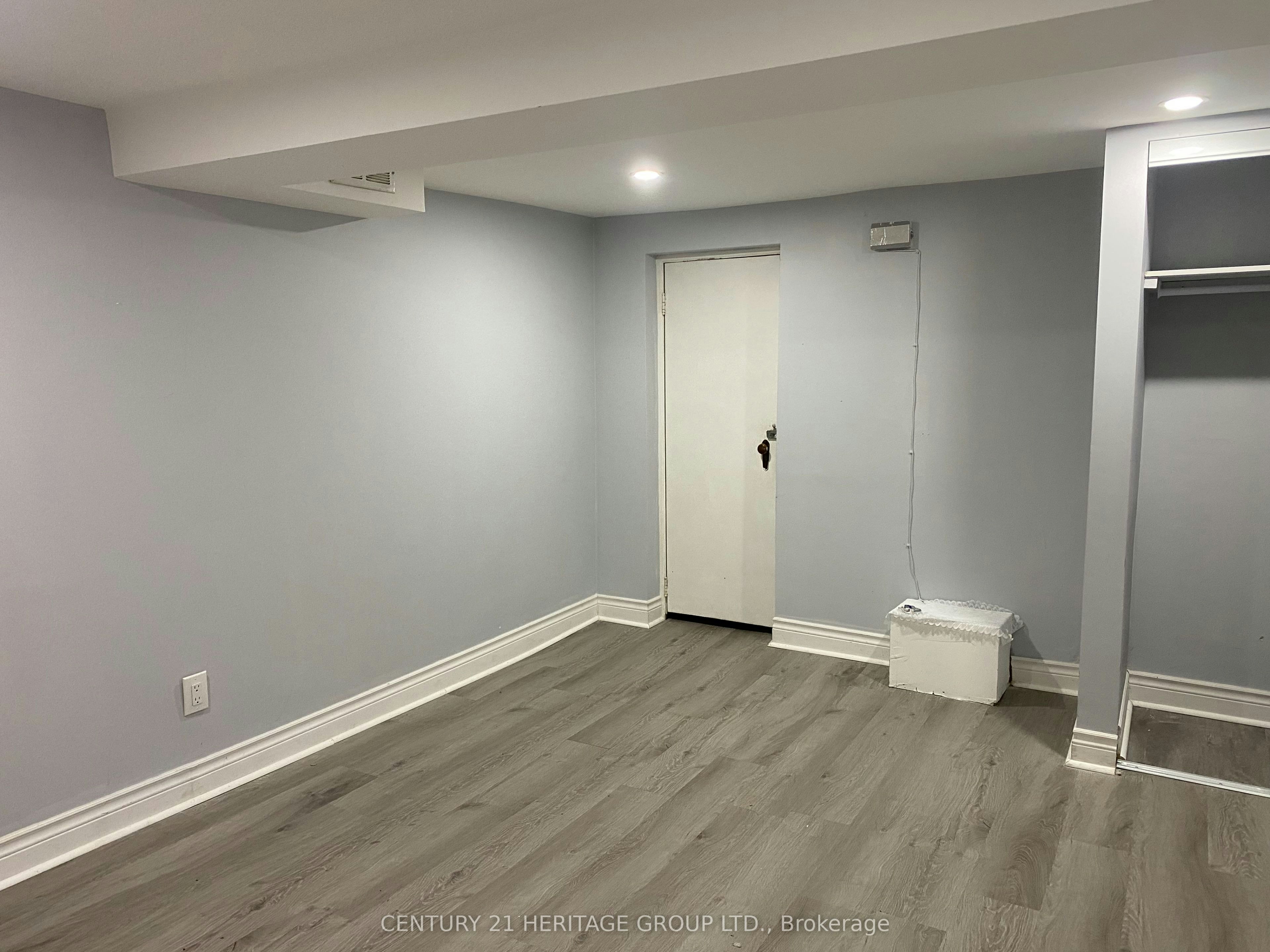 28 Shirley Crescent, Toronto, ON, M1M 1L1 - 12
