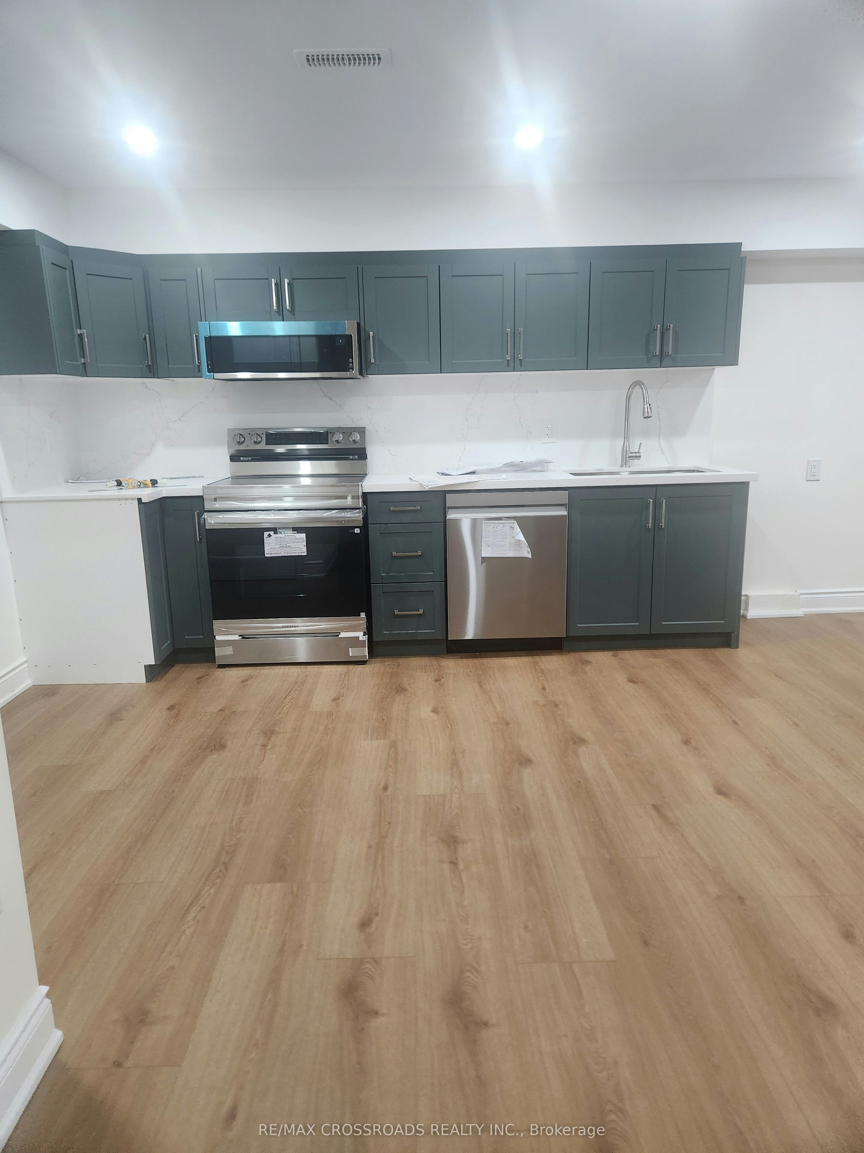 Bsmnt-16 Mantell Crescent, Ajax, ON, L1T 3N6 - 3