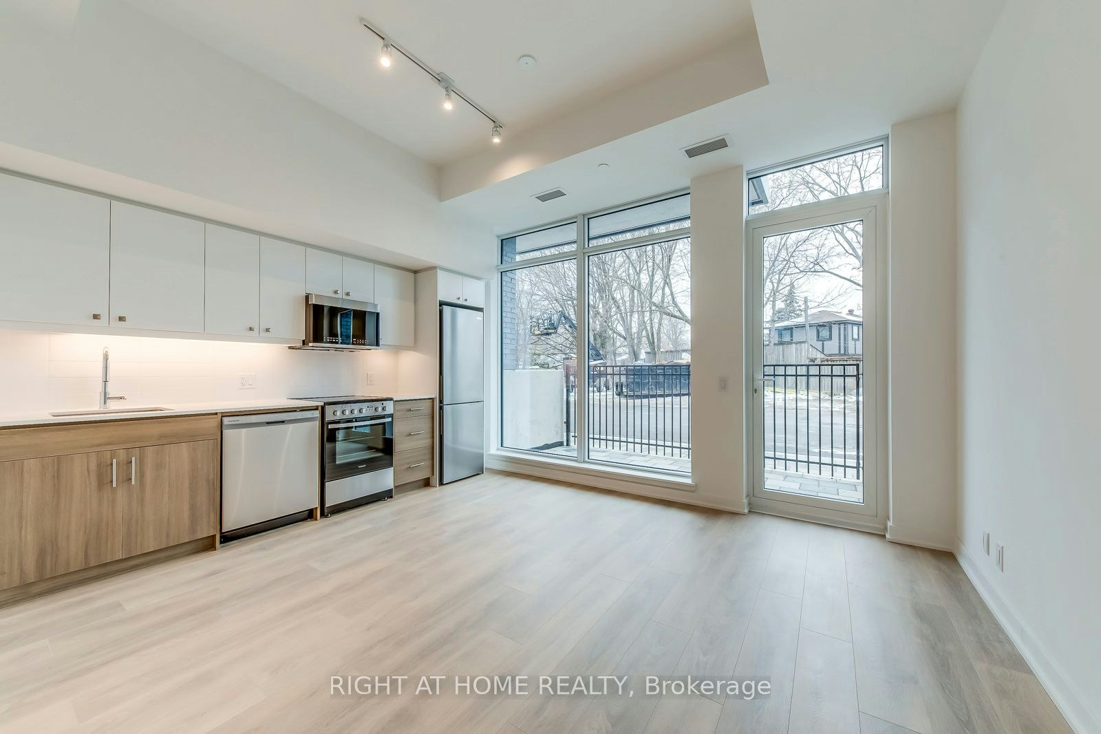 101-2 Manderley Drive, Toronto, ON, M1N 1R6 - 4