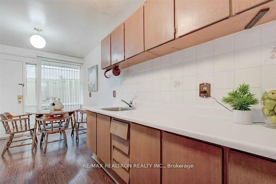 255 Confederation Drive, Toronto, ON, M1G 1B4 - 11