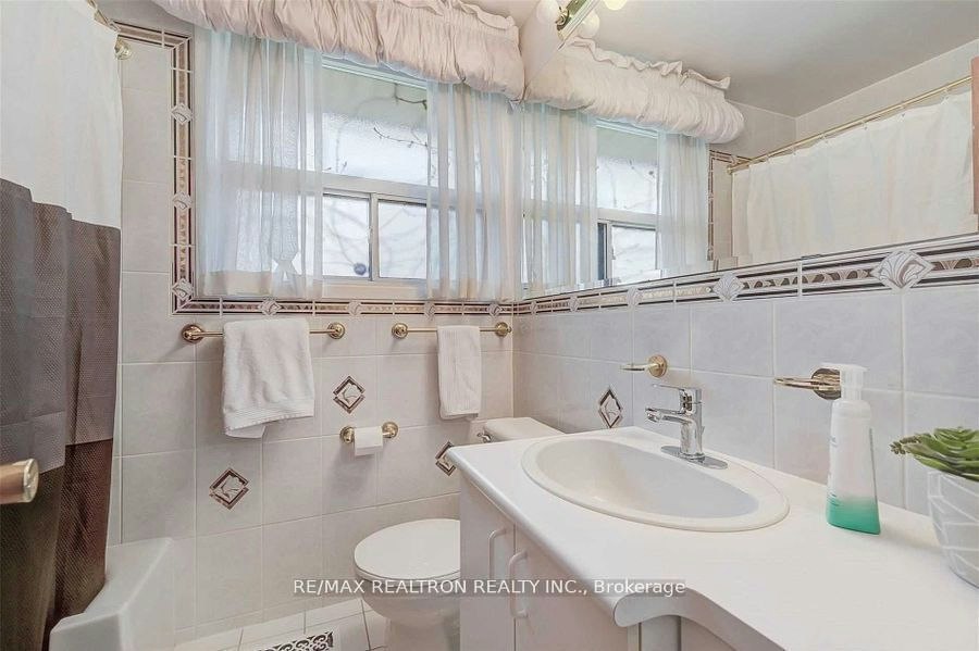 255 Confederation Drive, Toronto, ON, M1G 1B4 - 7