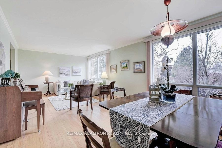 255 Confederation Drive, Toronto, ON, M1G 1B4