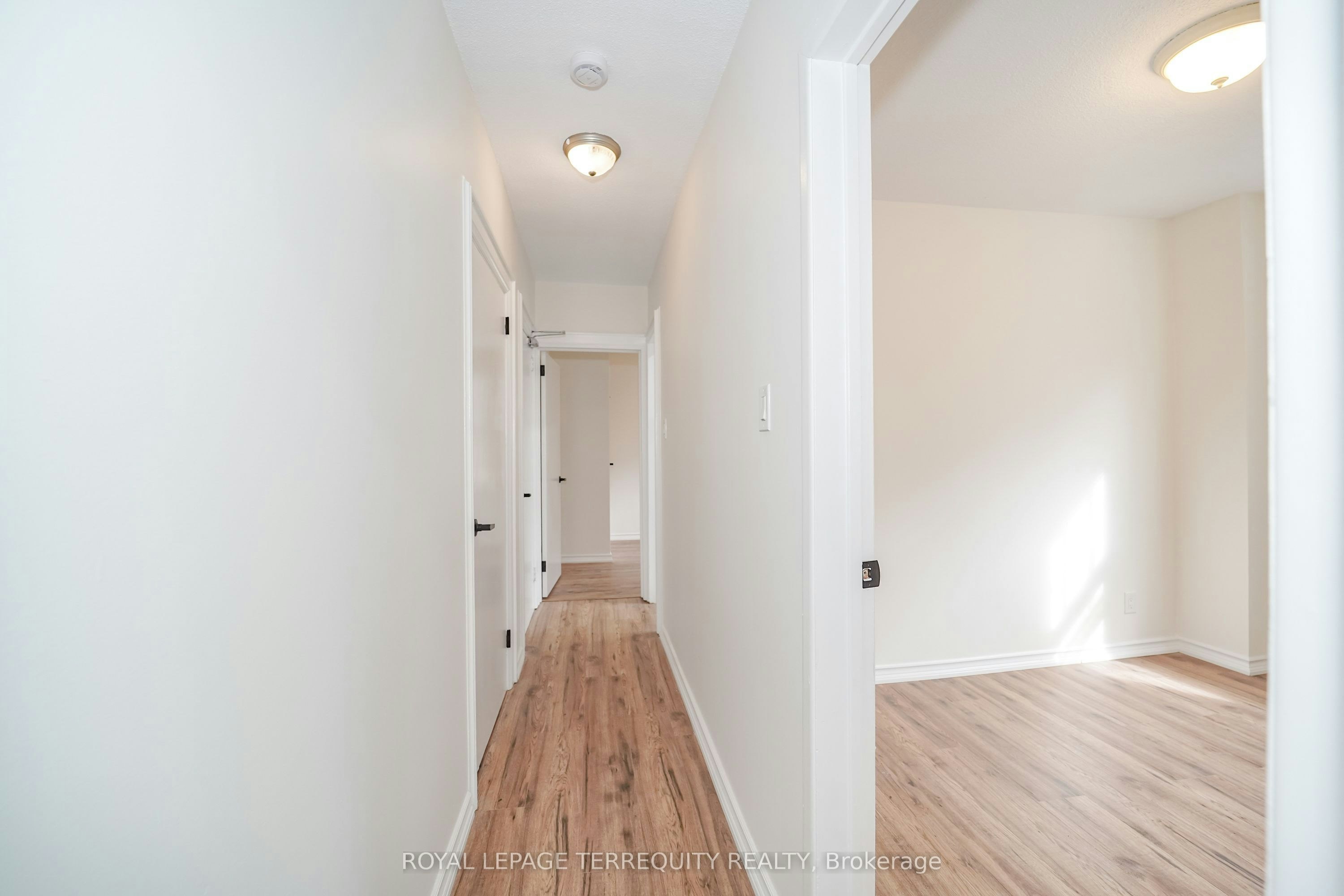 6-8 Thorncliffe Avenue, Toronto, ON, M4K 1V5 - 4