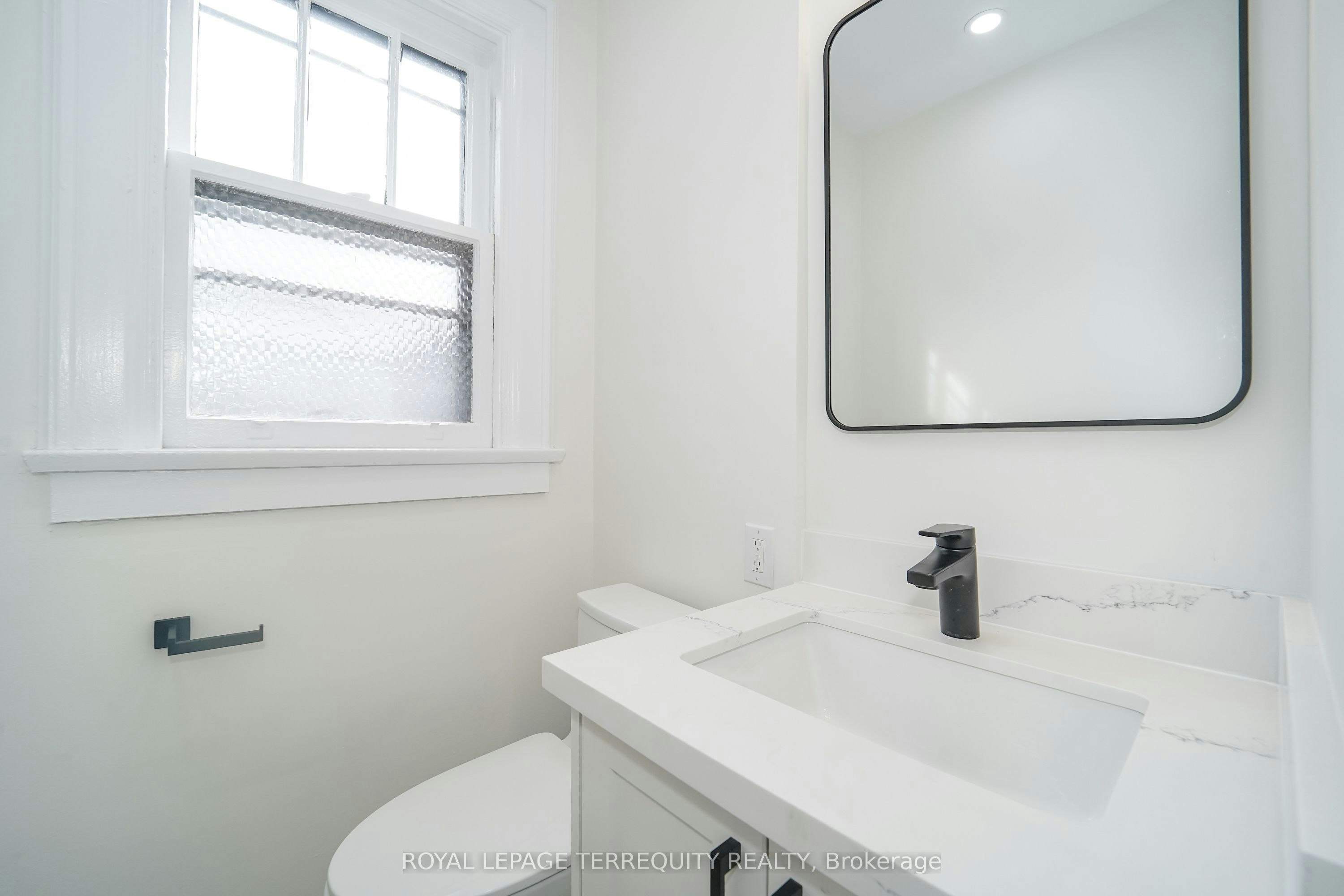 6-8 Thorncliffe Avenue, Toronto, ON, M4K 1V5 - 8