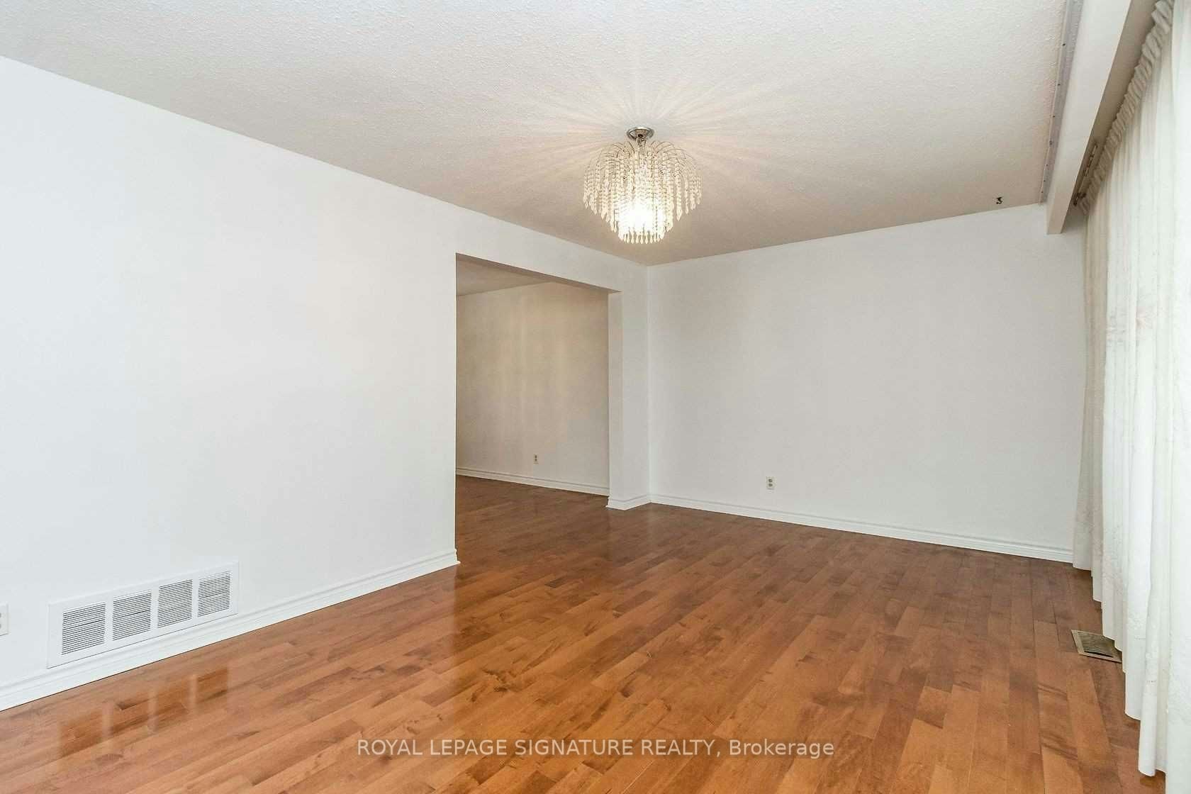 Upper-19 Starlake Drive, Toronto, ON, M1G 3C3 - 5