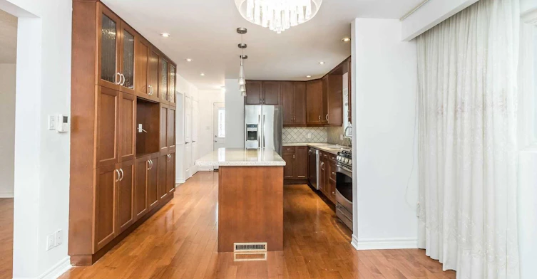 Upper-19 Starlake Drive, Toronto, ON, M1G 3C3 - 10