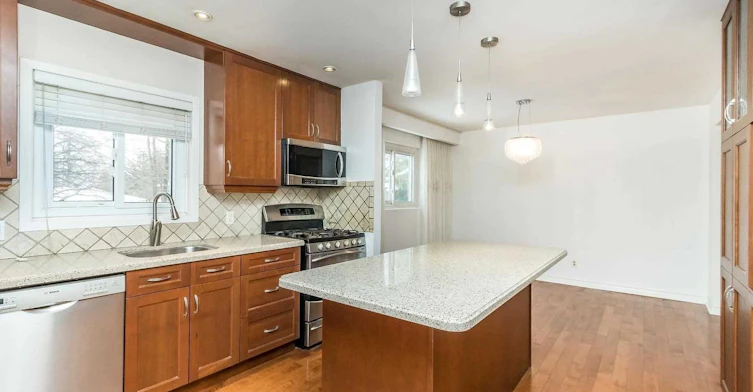 Upper-19 Starlake Drive, Toronto, ON, M1G 3C3 - 9