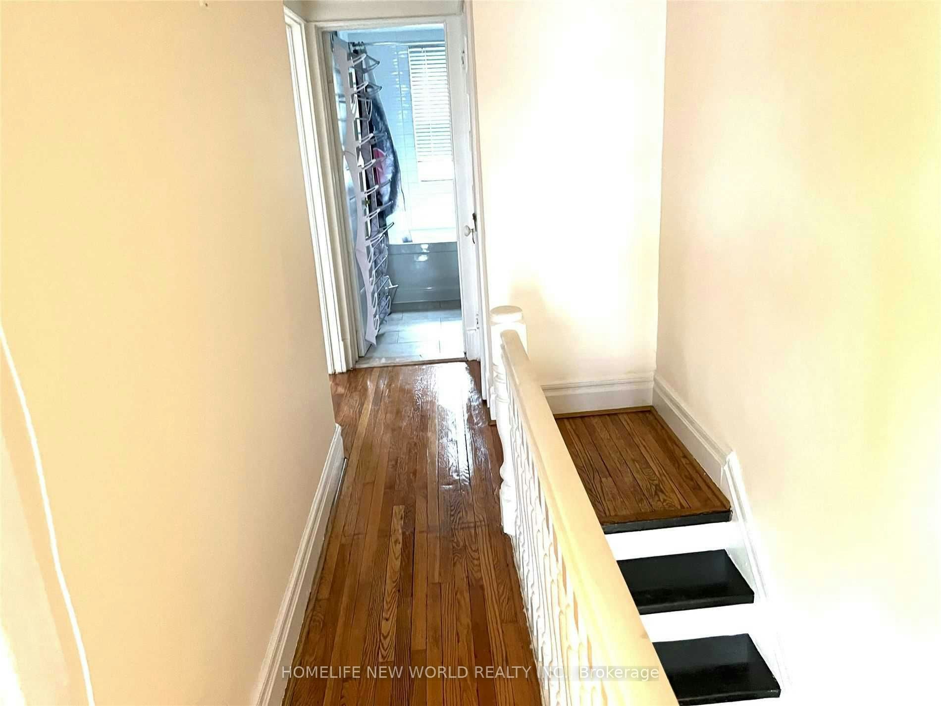 Sf-6 Sproat Avenue, Toronto, ON, M4M 1W4 - 7