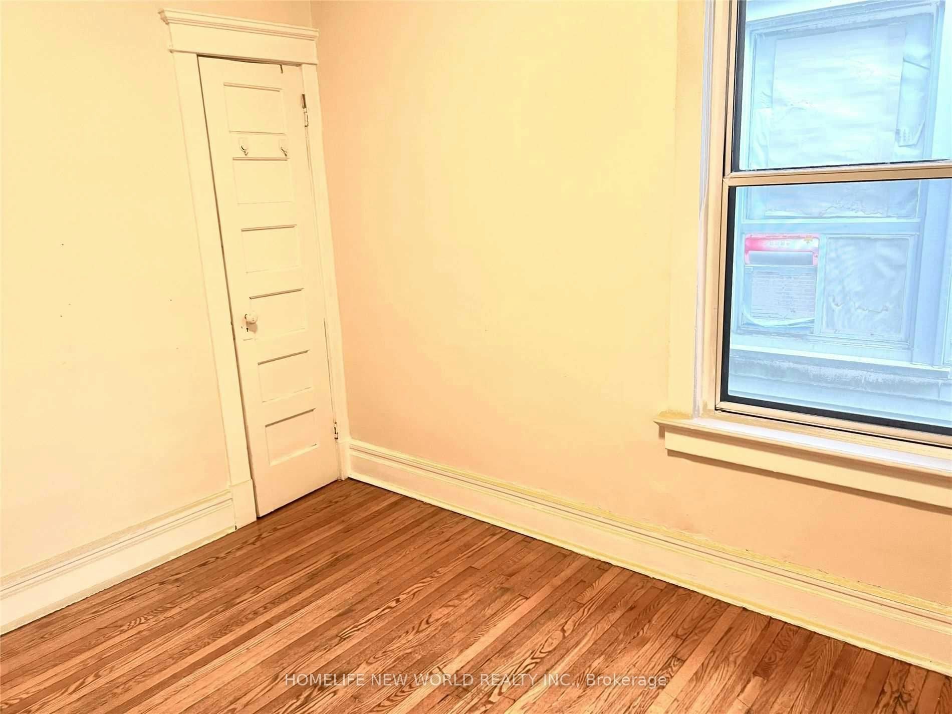 Sf-6 Sproat Avenue, Toronto, ON, M4M 1W4 - 9