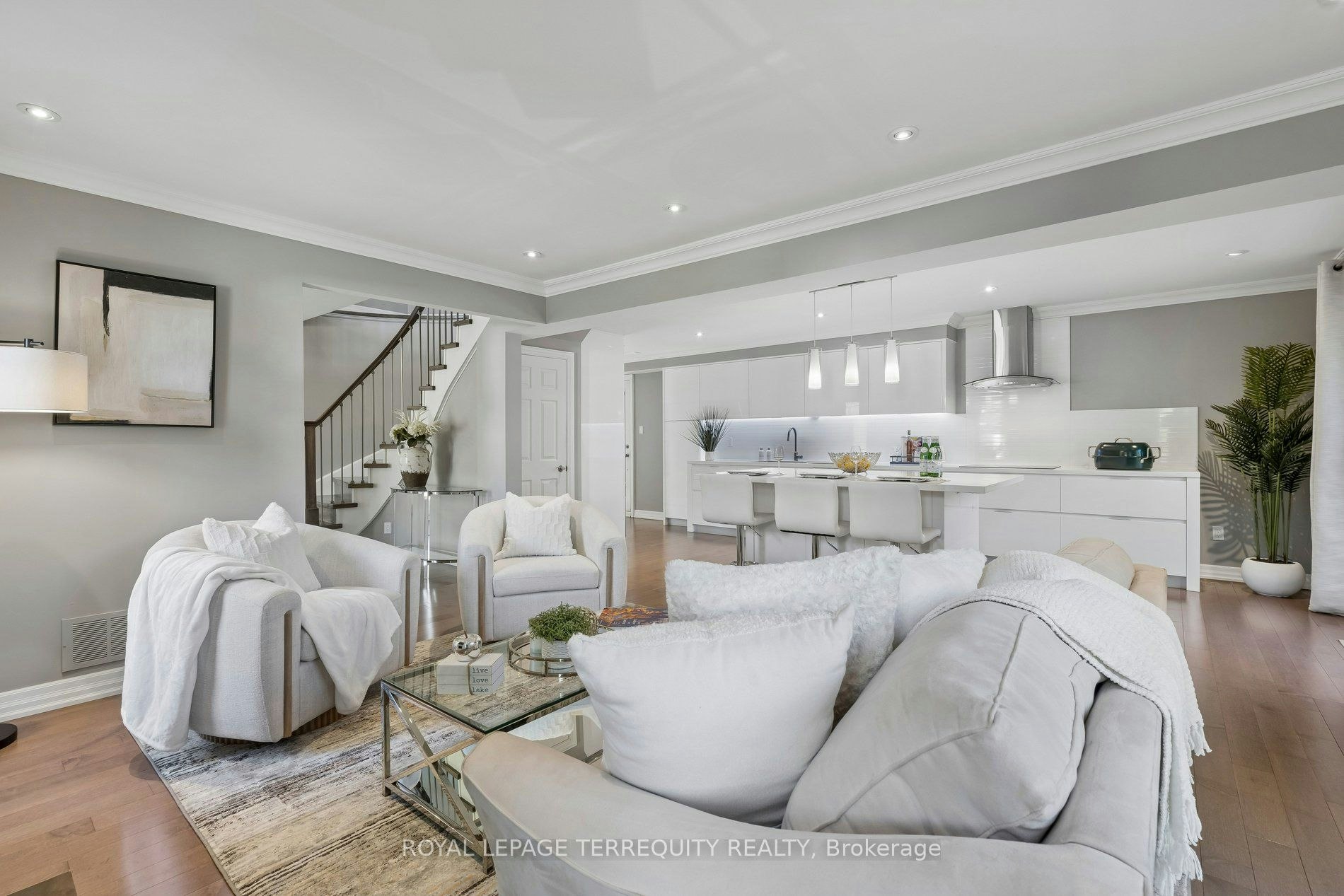 10 Scarboro Avenue, Toronto, ON, M1C 3Z4