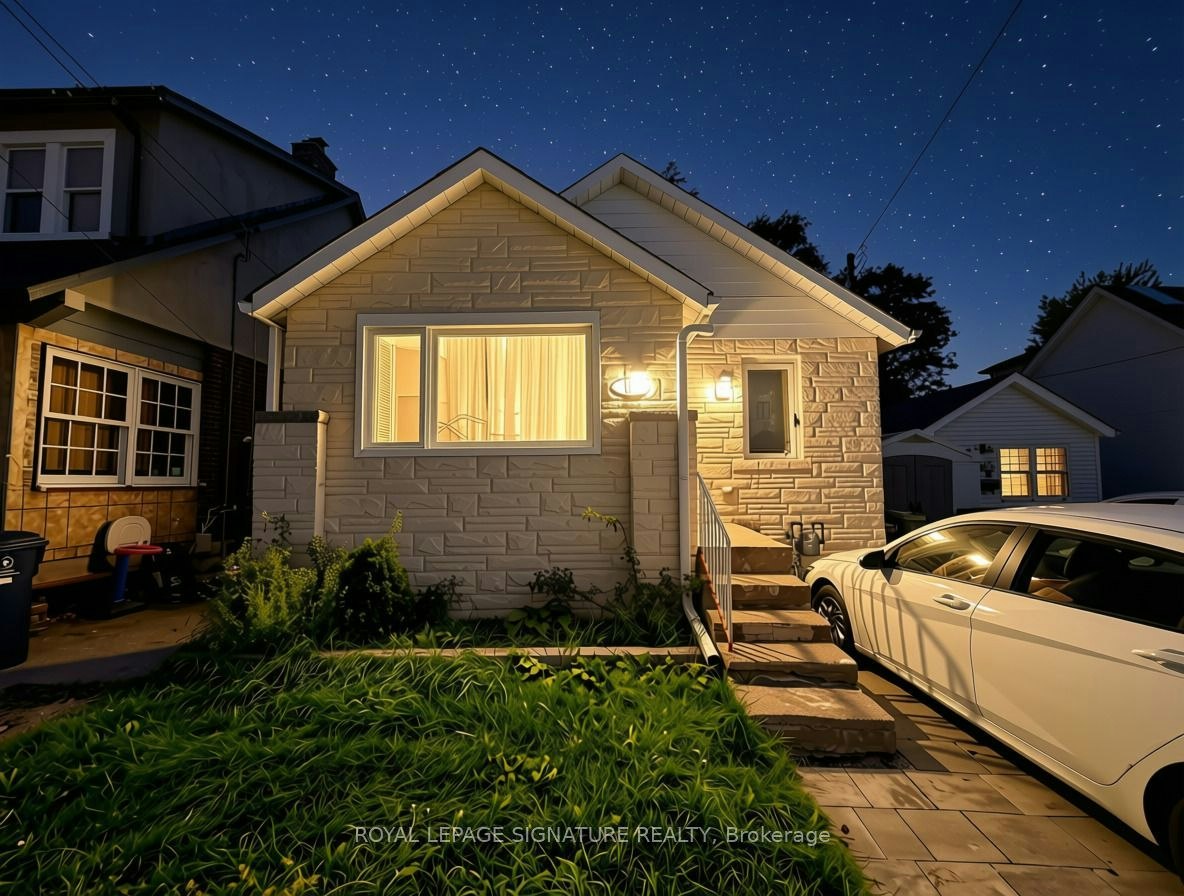 Bsmt-118 Harding Boulevard, Toronto, ON, M1N 3E2