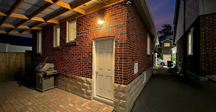 Bsmt-118 Harding Boulevard, Toronto, ON, M1N 3E2 - 2