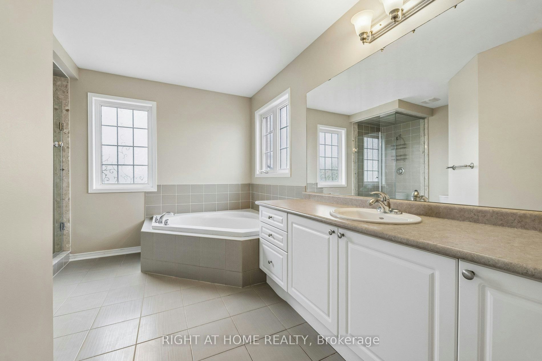 150 Jennings Drive, Clarington, ON, L1C 0B8 - 26