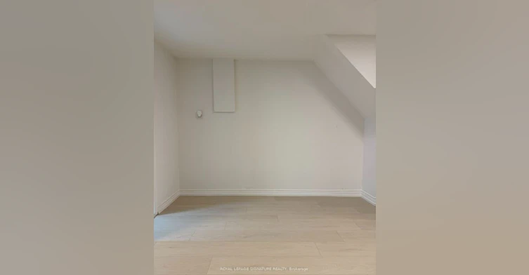 Lower-152 Barker Avenue, Toronto, ON, M4C 2P1 - 7