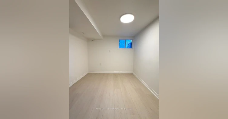 Lower-152 Barker Avenue, Toronto, ON, M4C 2P1 - 6