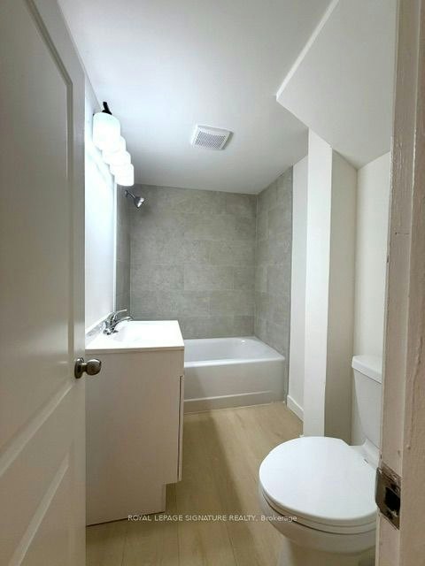 Lower-152 Barker Avenue, Toronto, ON, M4C 2P1 - 10
