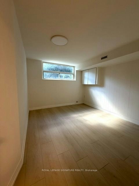Lower-152 Barker Avenue, Toronto, ON, M4C 2P1 - 8