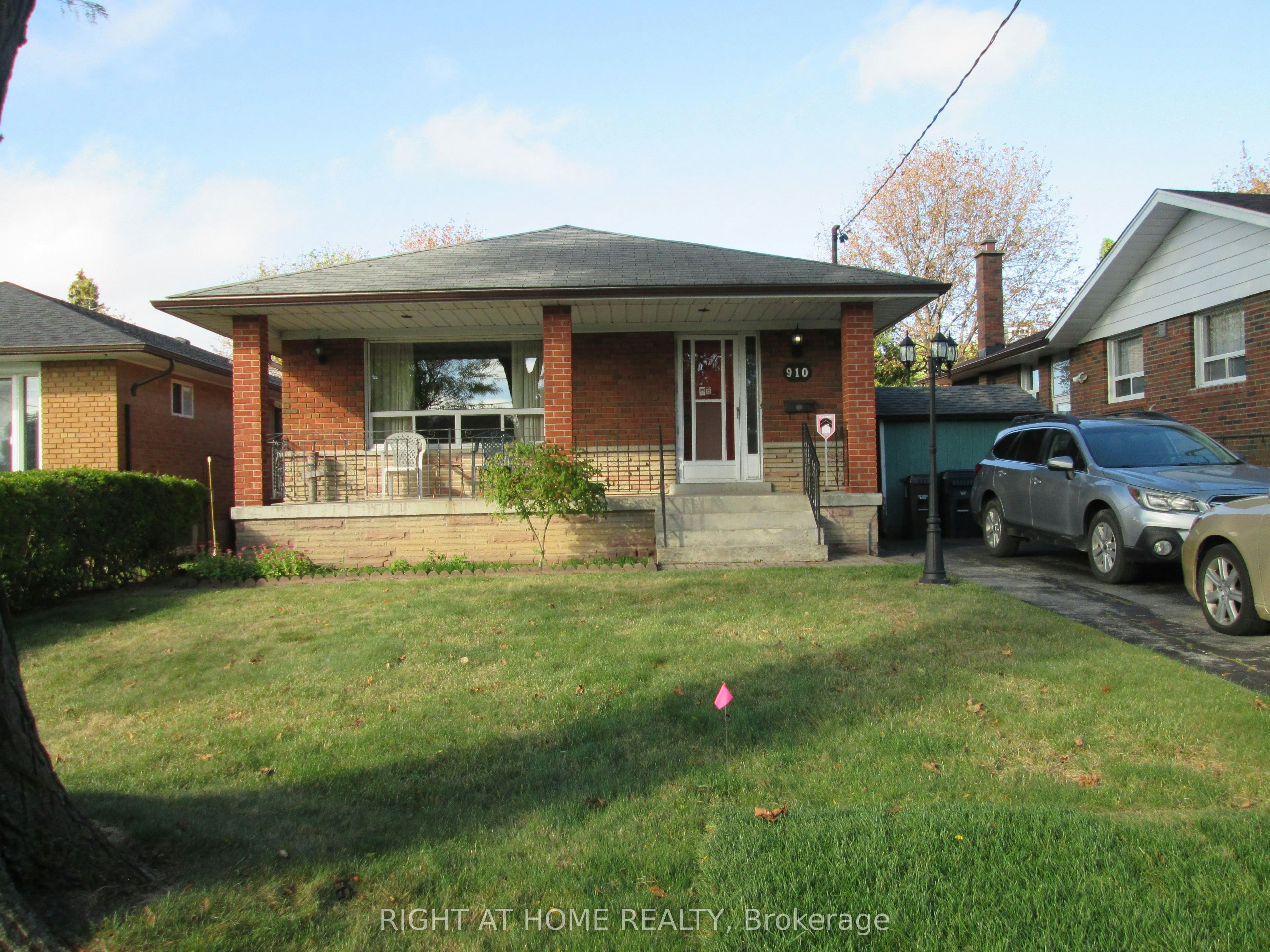 910 Scarborough Golf Club Road, Toronto, ON, M1G 1J7