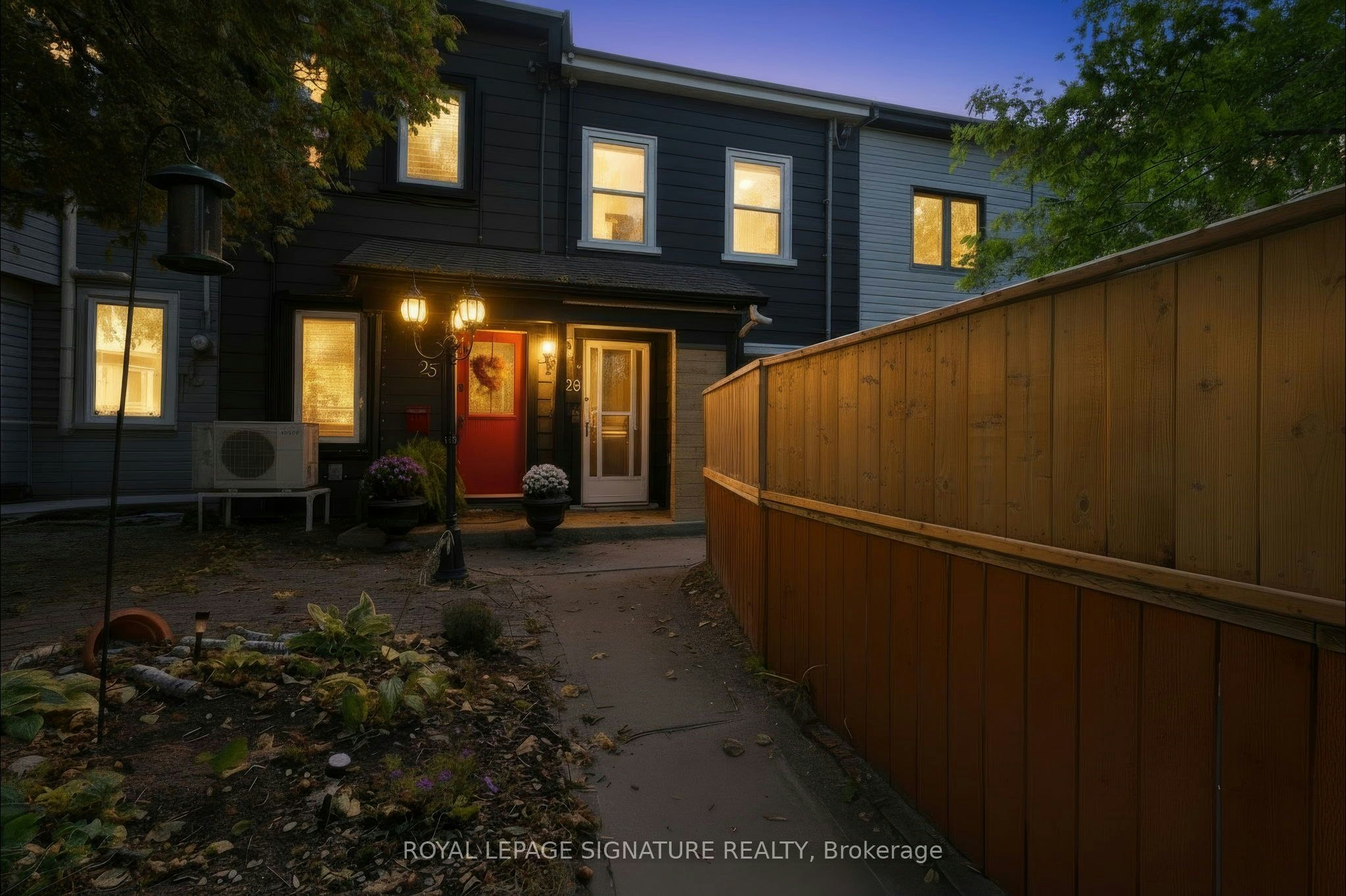23 Myrtle Avenue, Toronto, ON, M4M 2A3
