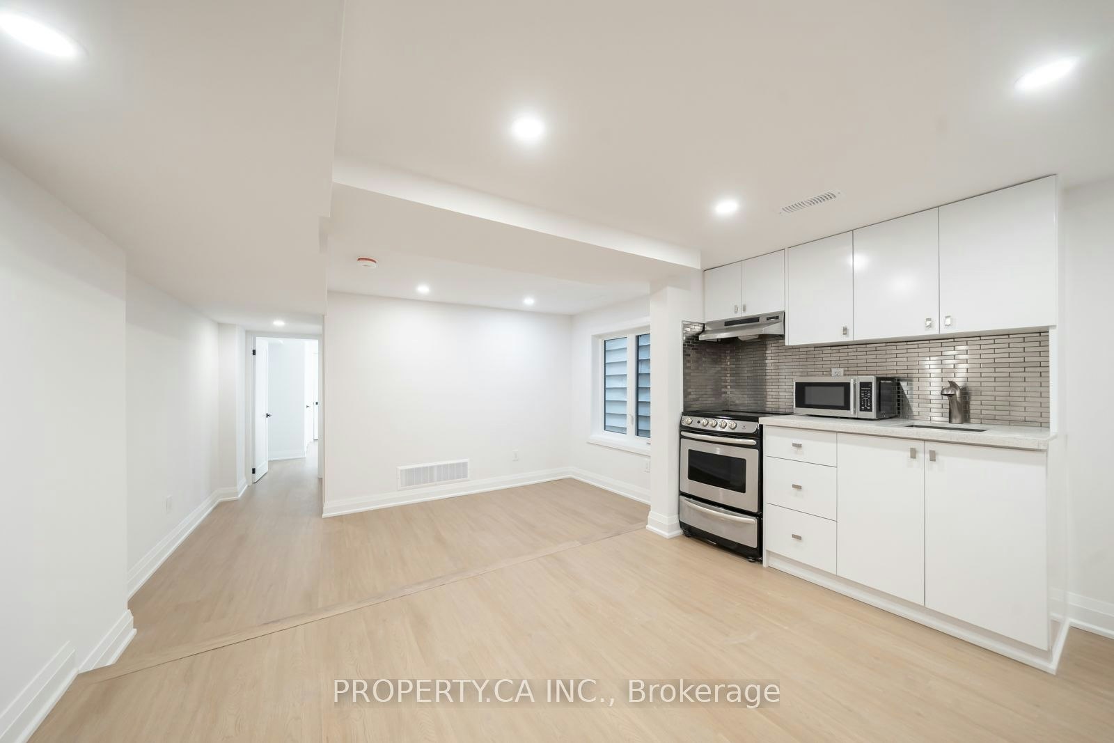 Lower-344 Highfield Road, Toronto, ON, M4L 2V5 - 4