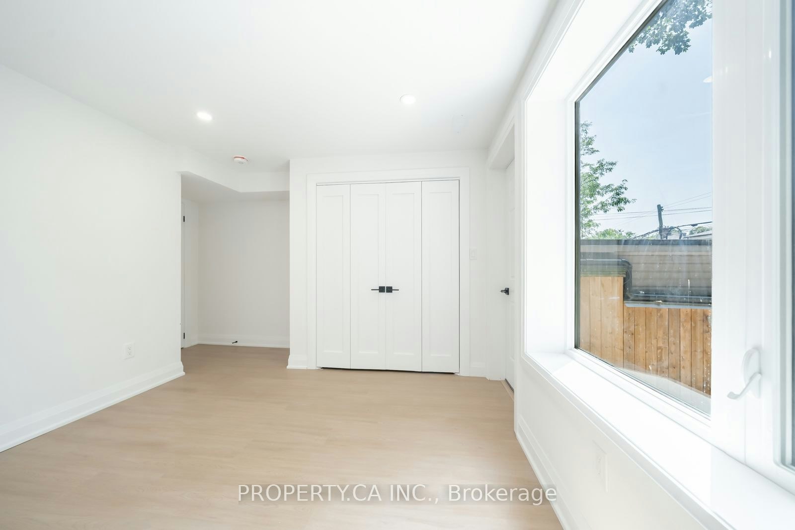 Lower-344 Highfield Road, Toronto, ON, M4L 2V5 - 11