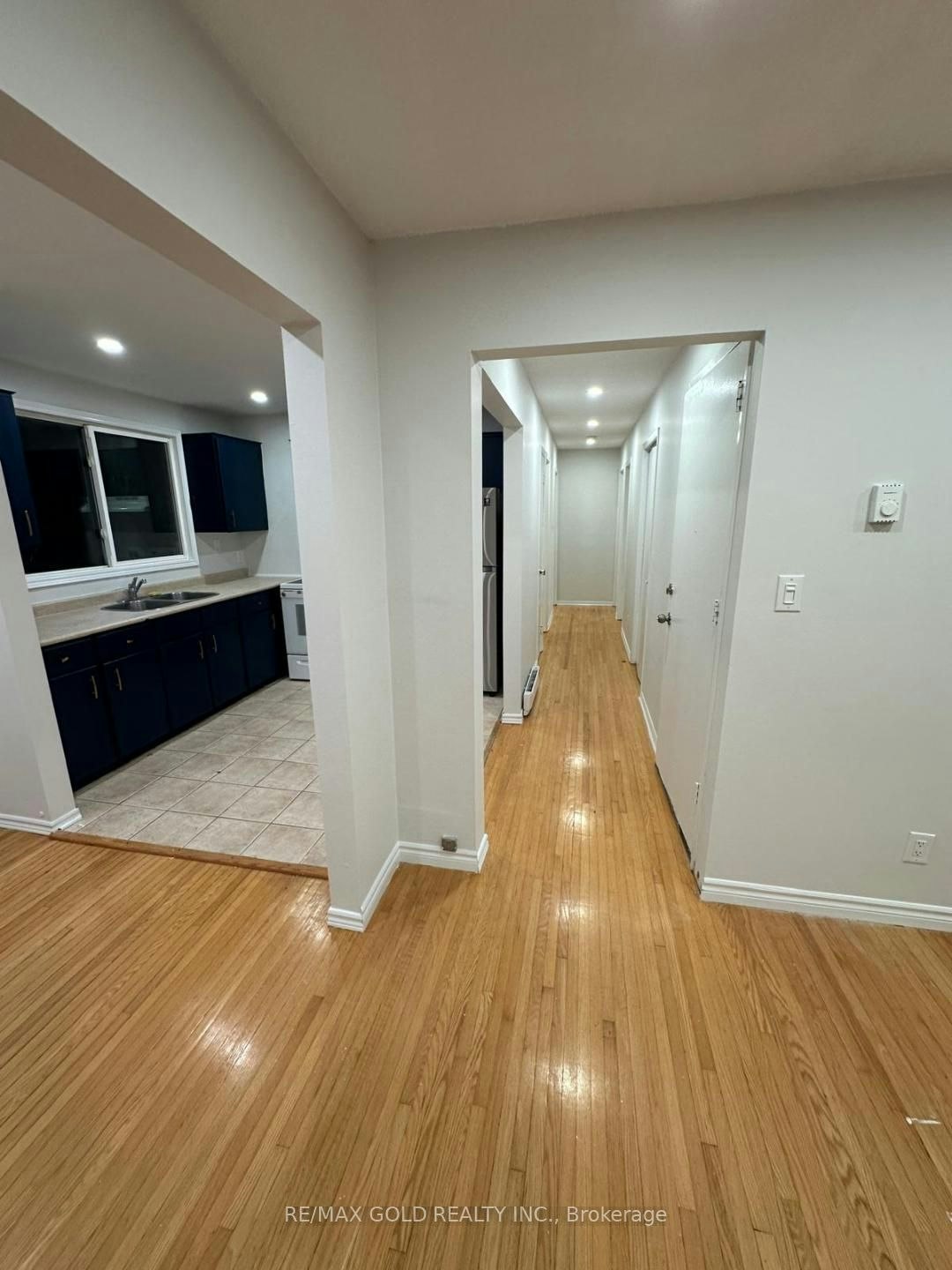 3rd floor ( Upper Unit )-515 Stone Street, Oshawa, ON, L1J 1A4 - 24
