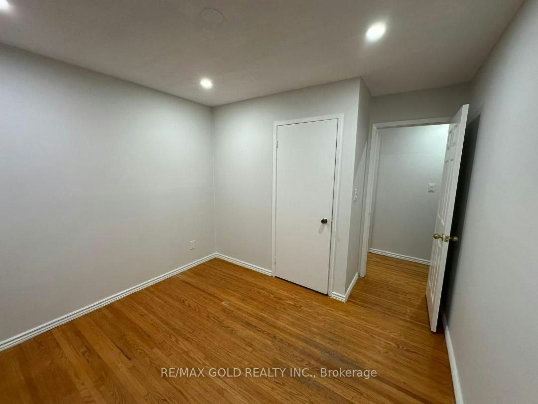 3rd floor ( Upper Unit )-515 Stone Street, Oshawa, ON, L1J 1A4 - 18