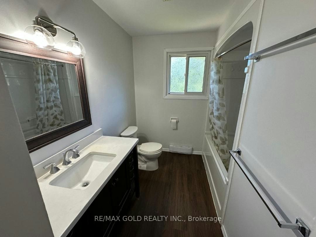 3rd floor ( Upper Unit )-515 Stone Street, Oshawa, ON, L1J 1A4 - 6
