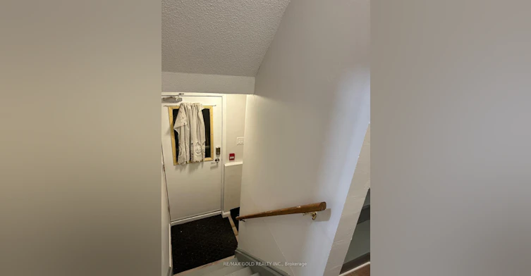 3rd floor ( Upper Unit )-515 Stone Street, Oshawa, ON, L1J 1A4 - 26