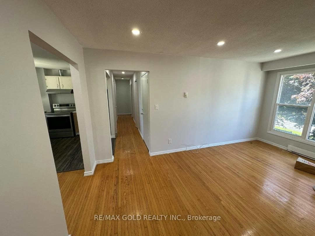 3rd floor ( Upper Unit )-515 Stone Street, Oshawa, ON, L1J 1A4 - 4