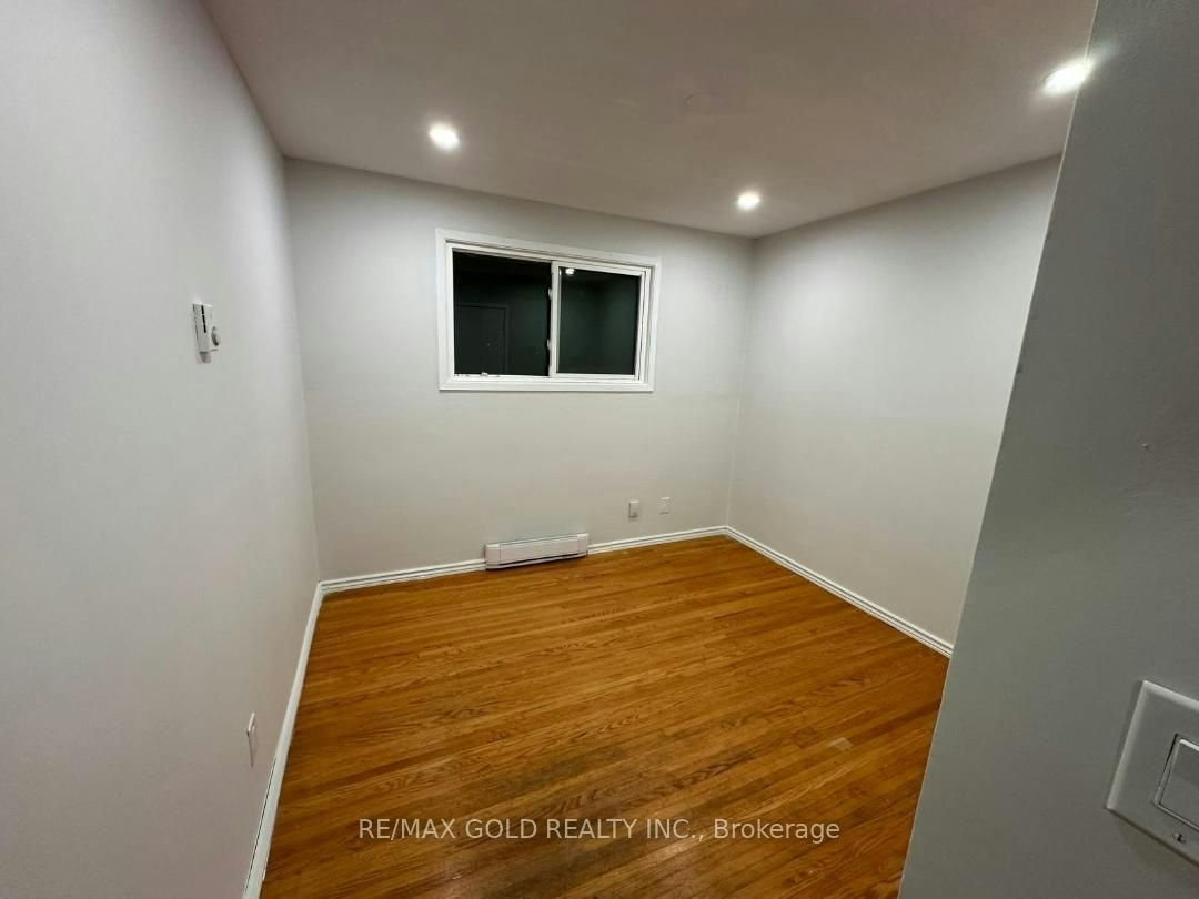 3rd floor ( Upper Unit )-515 Stone Street, Oshawa, ON, L1J 1A4 - 17