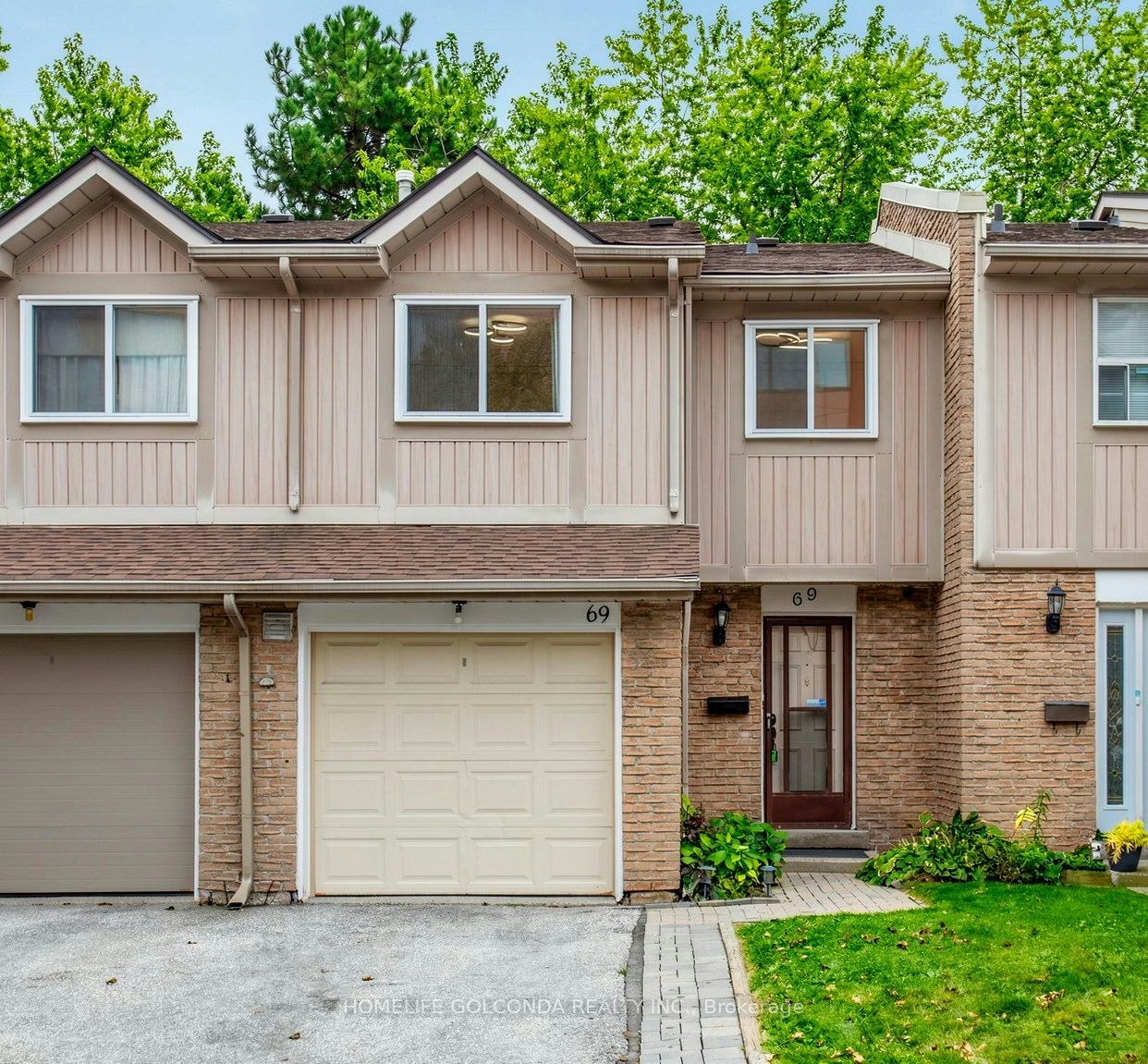 69-1290 Bridletowne Circle, Toronto, ON, M1W 2V4