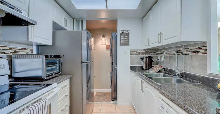 1710-5 Greystone Walk Drive, Toronto, ON, M1K 5J5 - 7