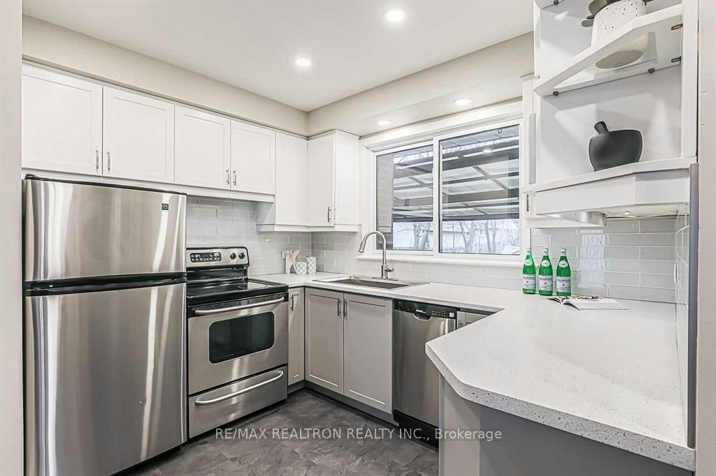 917 Henry Street, Whitby, ON, L1N 5E6 - 12