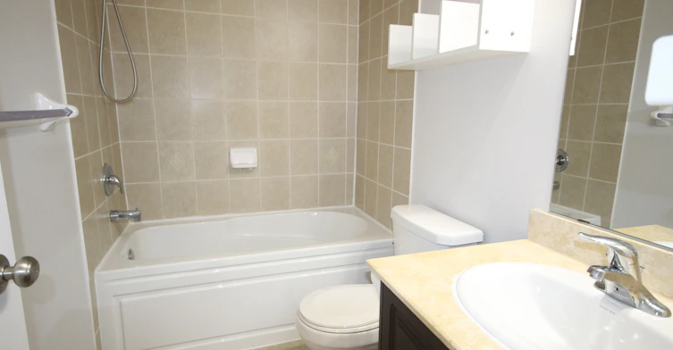 Upper-19 De Jong Street, Toronto, ON, M1P 0C1 - 24