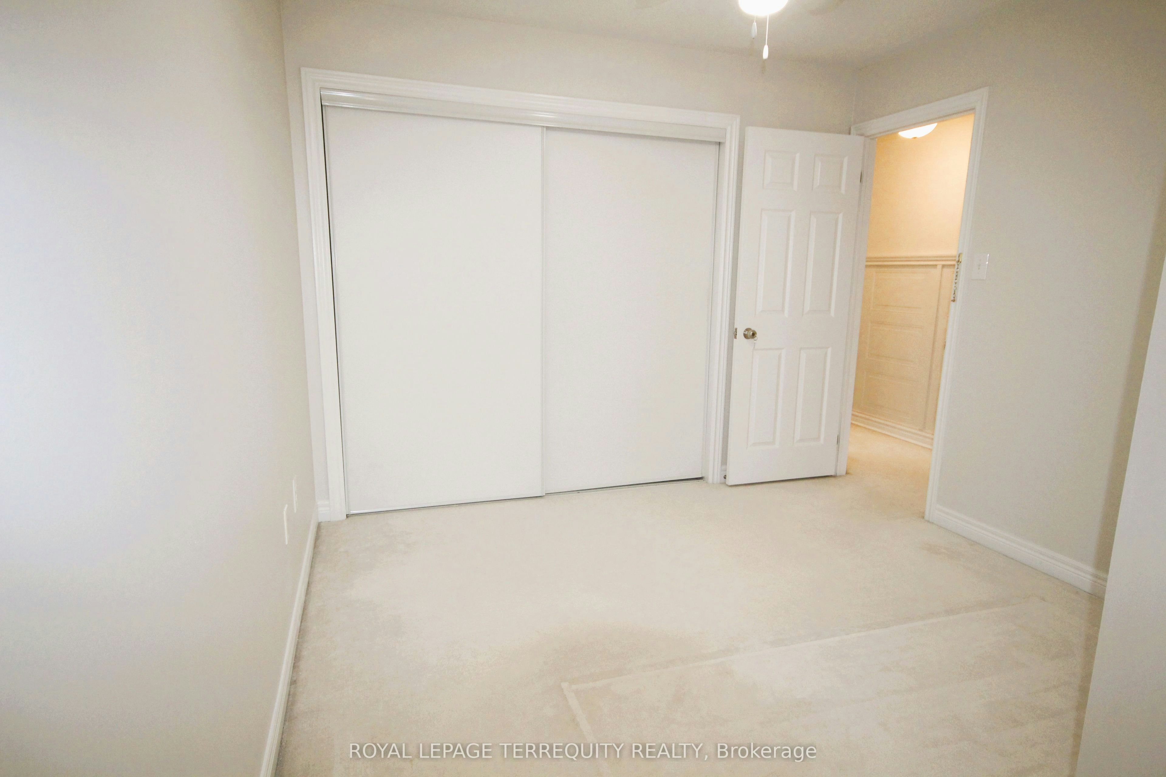 Upper-19 De Jong Street, Toronto, ON, M1P 0C1 - 28