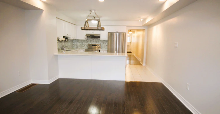 Upper-19 De Jong Street, Toronto, ON, M1P 0C1 - 12