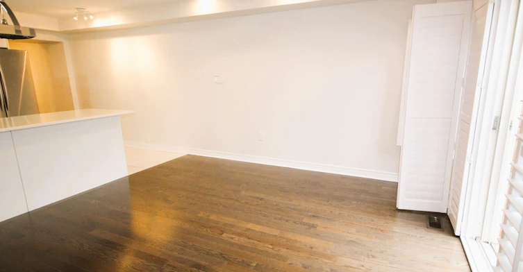 Upper-19 De Jong Street, Toronto, ON, M1P 0C1 - 14