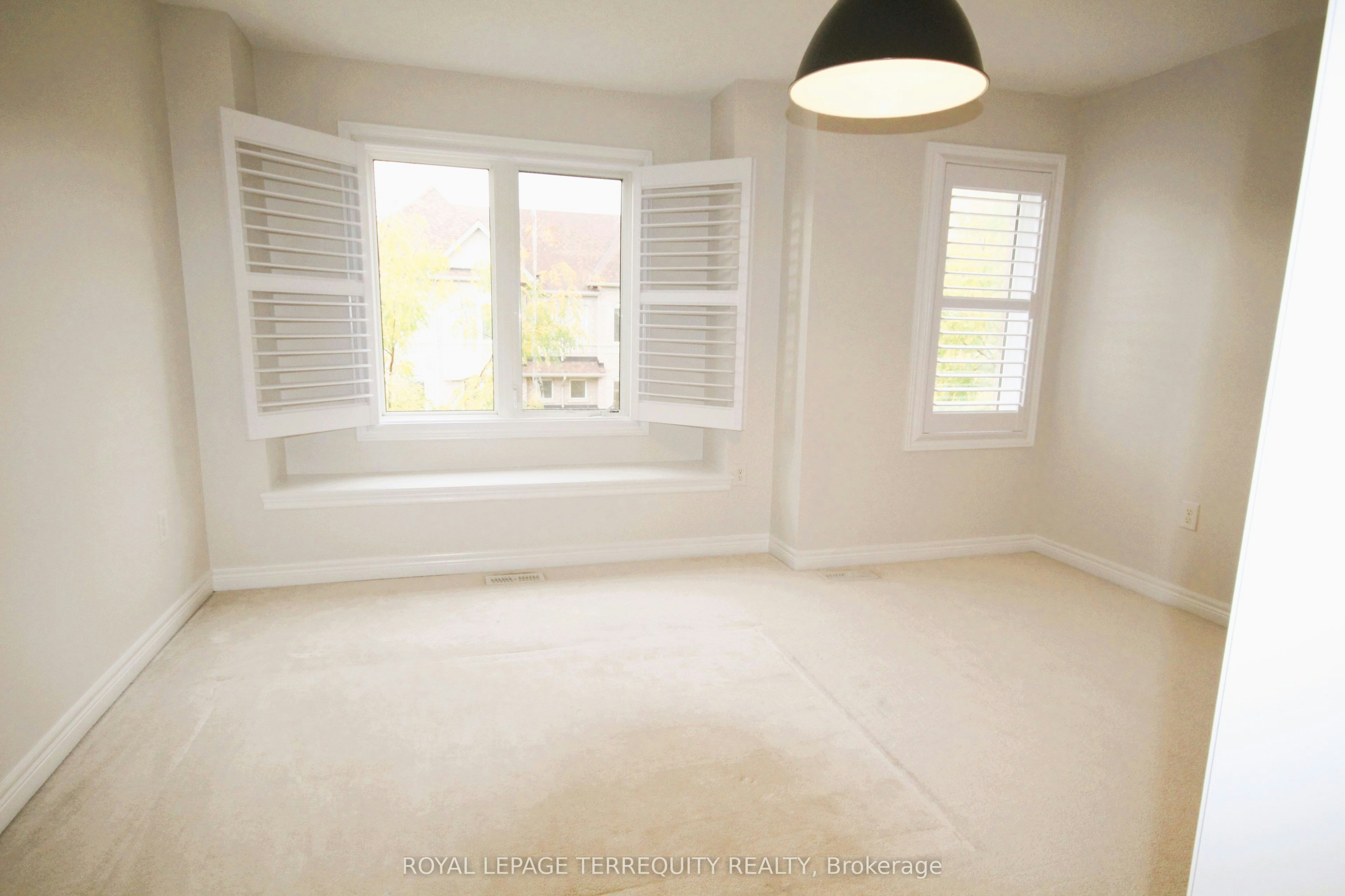 Upper-19 De Jong Street, Toronto, ON, M1P 0C1 - 23