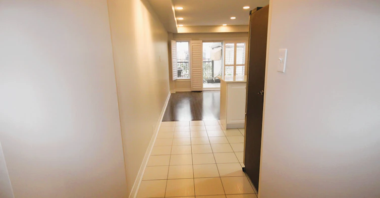 Upper-19 De Jong Street, Toronto, ON, M1P 0C1 - 6