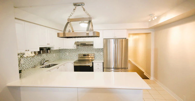 Upper-19 De Jong Street, Toronto, ON, M1P 0C1 - 9