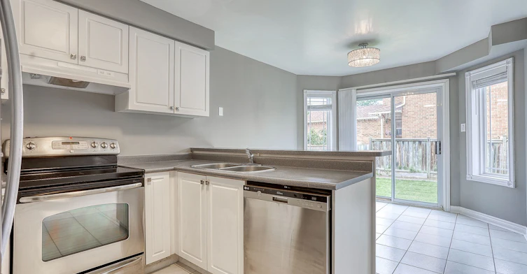 UPPER-37 Brockman Crescent, Ajax, ON, L1T 4B3 - 10