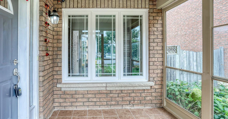 UPPER-37 Brockman Crescent, Ajax, ON, L1T 4B3 - 3