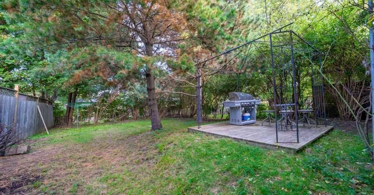 Upper-11 Mid Pines Road, Toronto, ON, M1G 2L5 - 13