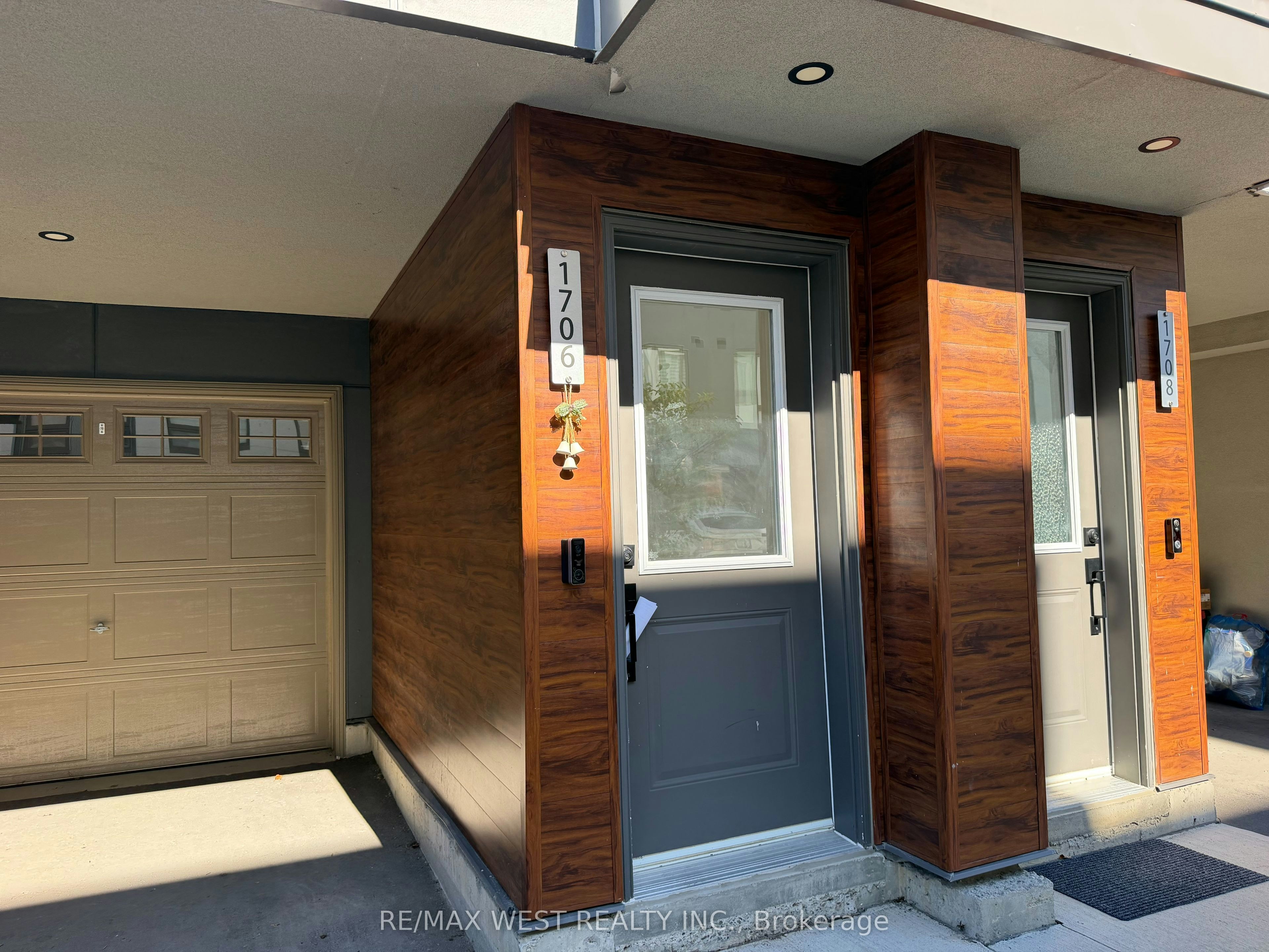 1706 Pleasure Valley Path, Oshawa, ON, L1G 0E3 - 2