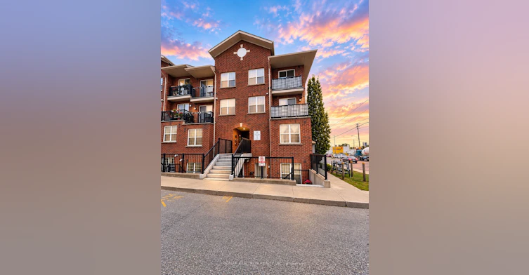 101-15 Strangford Lane, Toronto, ON, M1L 0E5
