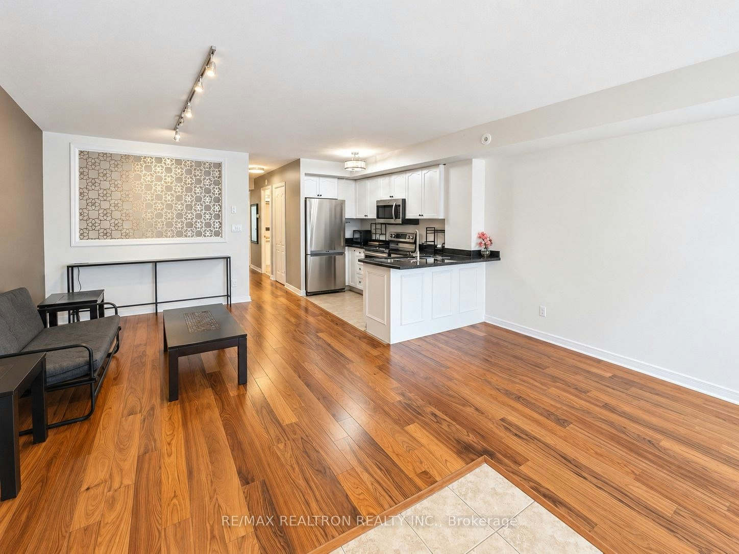 101-15 Strangford Lane, Toronto, ON, M1L 0E5 - 3