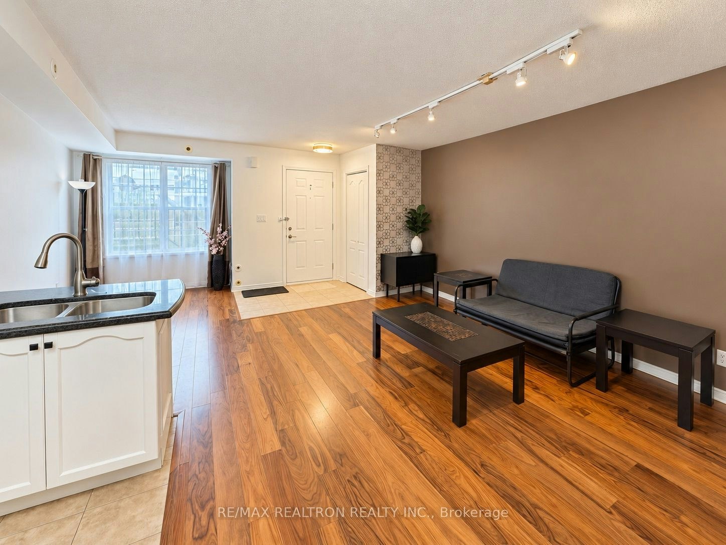 101-15 Strangford Lane, Toronto, ON, M1L 0E5 - 6